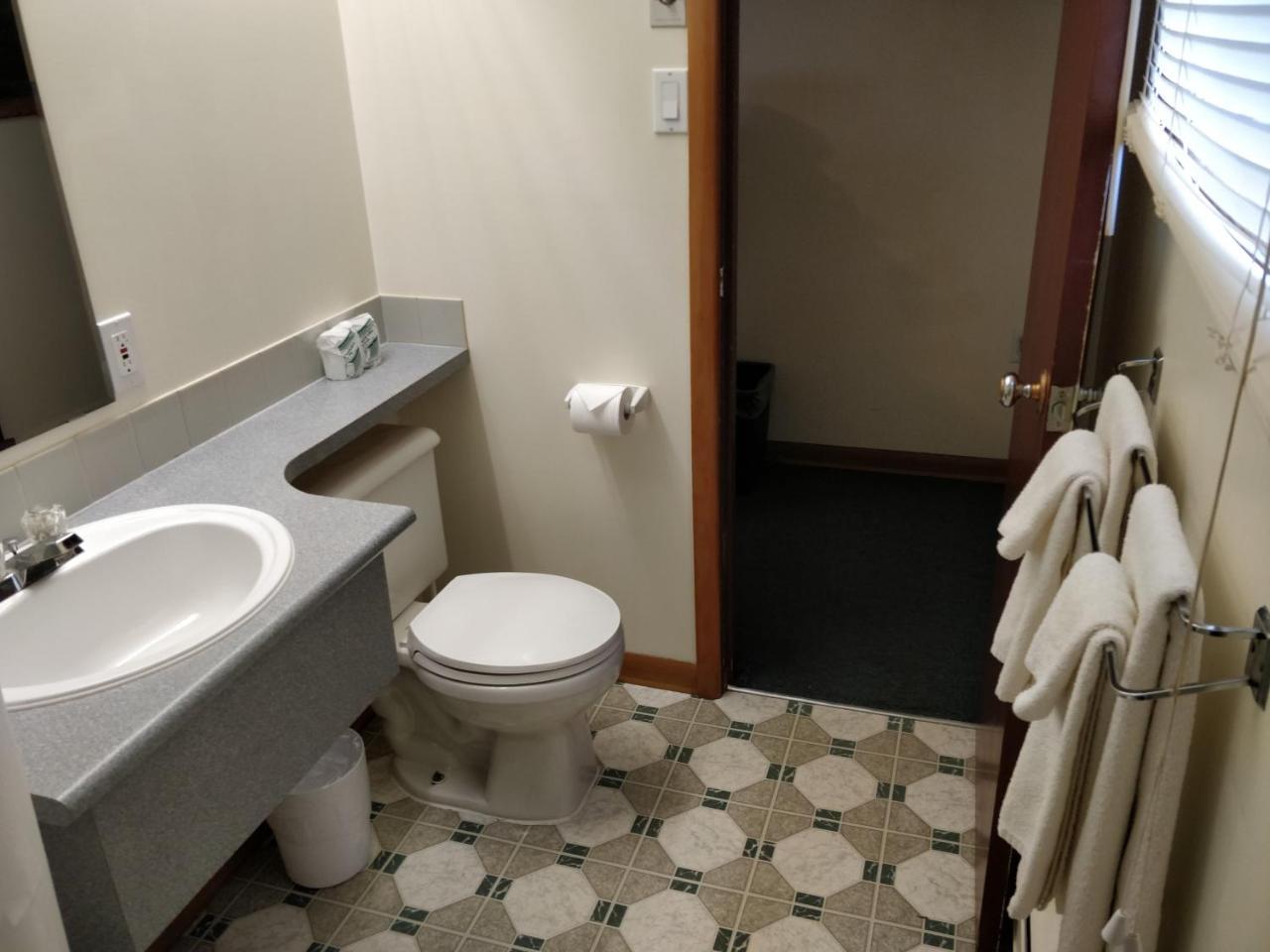 Telstar Motel Kakabeka Falls エクステリア 写真